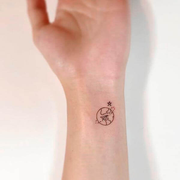 тату планеты на руке