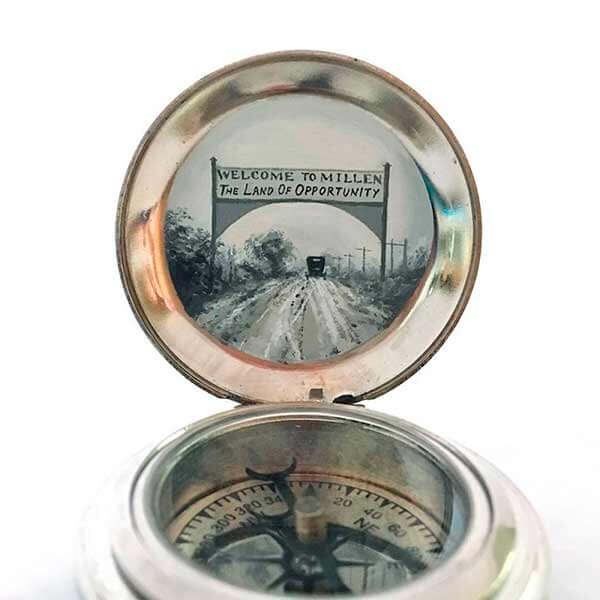 компас с рисунком