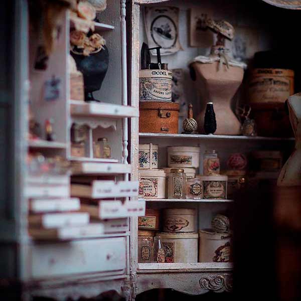 миниатюрный шкаф