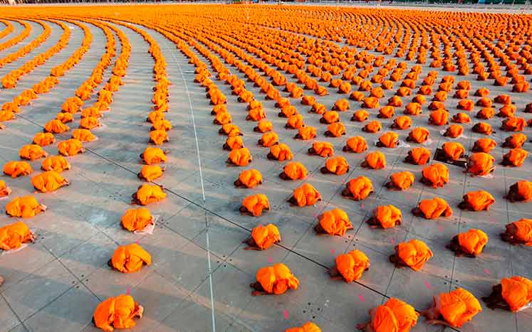 буддистские монахи