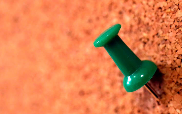 канцелярская кнопка